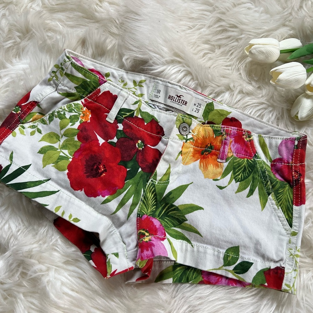 Hollister Floral Print Women Shorts - Red, Green, Yellow
